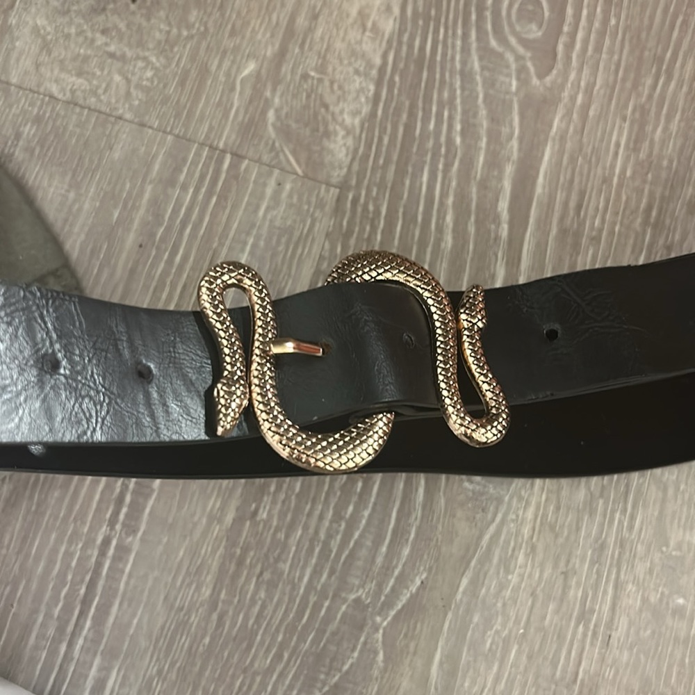 Reduced ~~FINAL MARKDOWN!! SNAKE BELT. SZ M
